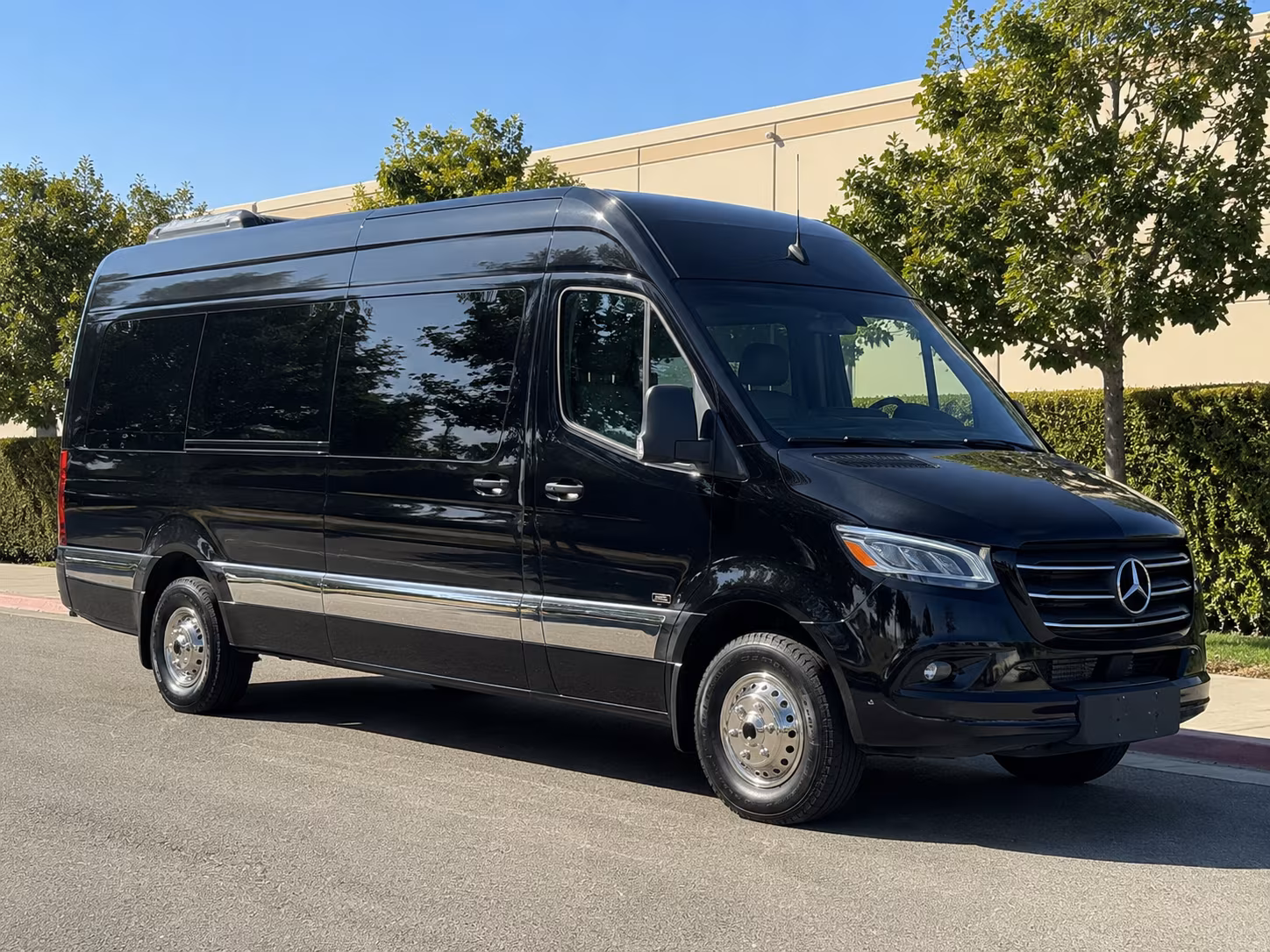 12 passenger sprinter van